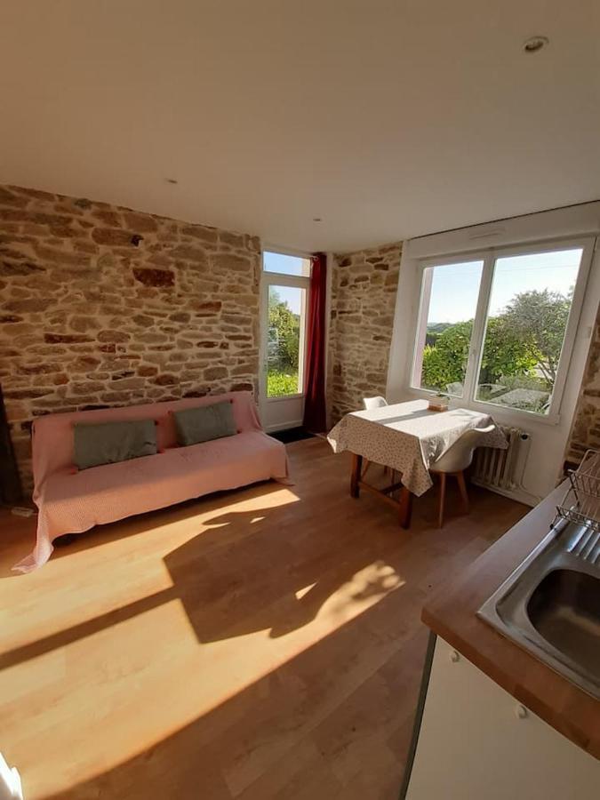 Superbe Studio, Avec Cuisine Et Espace Exterieur 플루게르노 외부 사진