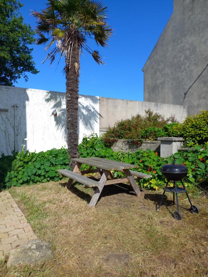 Superbe Studio, Avec Cuisine Et Espace Exterieur 플루게르노 외부 사진