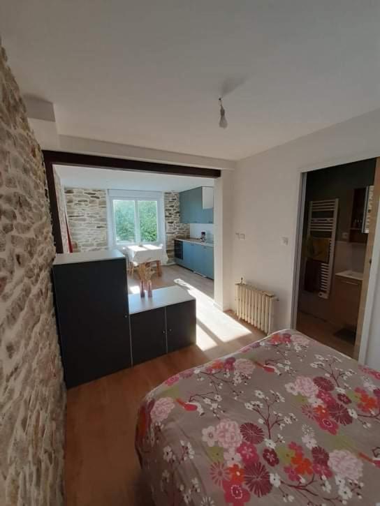 Superbe Studio, Avec Cuisine Et Espace Exterieur 플루게르노 외부 사진